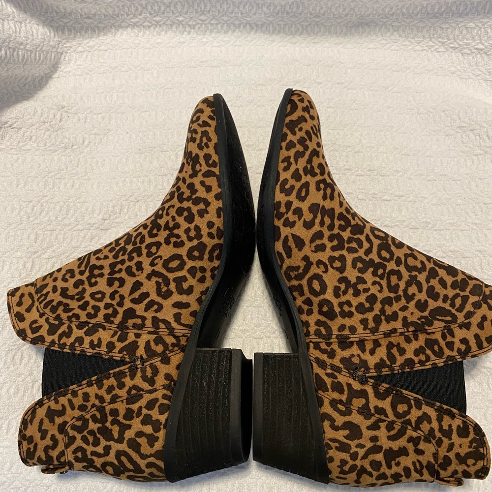 Sam Edelman Leopard Print Bootie 7.5